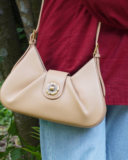 The "Aura Pleat Shoulder Bag"